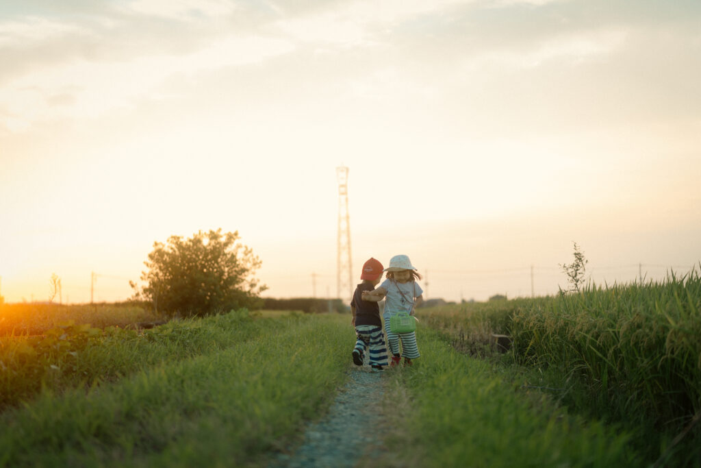 夕日の子供達